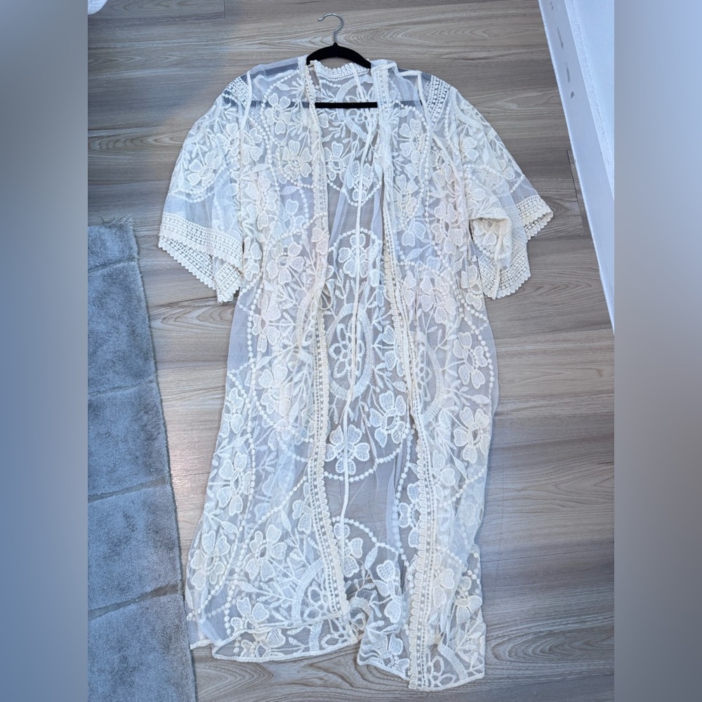 Boho Lace Sheer Floral Kimono Cover-Up – Size Medium